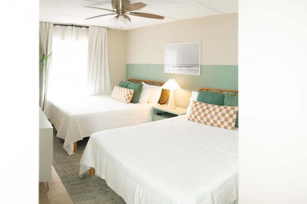 2 Bed 2 Bath 1st Floor W Pool By Hébergement de vacances *