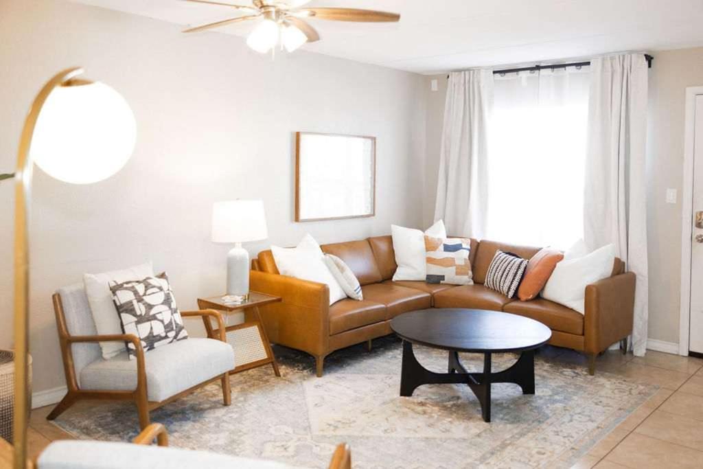 2 Bed 2 Bath 1st Floor W Pool By *